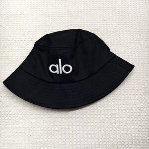 🧸ALO Yoga Luxe Bucket hat | Minimalist logo embroidery